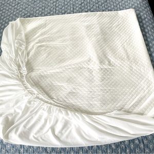 King Size quilted mattress cover with deep pockets